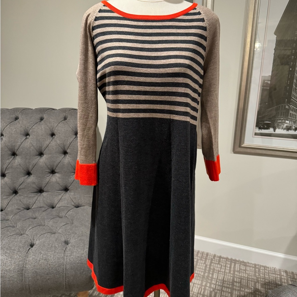 Eliza J Long Sleeve Dress, like new! Size L